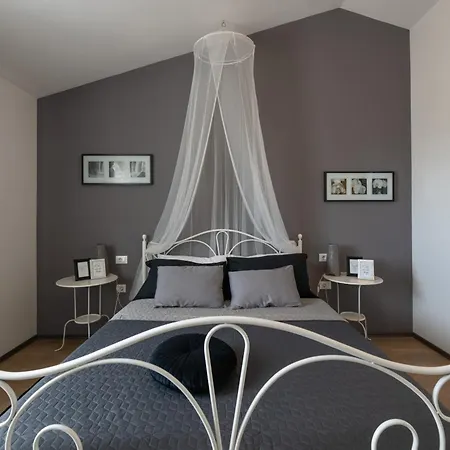 Laura Near Pula For 8 People - Pet Friendly With Children Playground Villa *