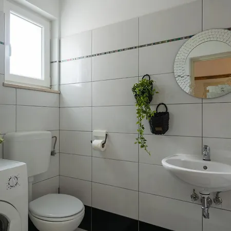 Villa Laura Near Pula For 8 People - Pet Friendly With Children Playground *
