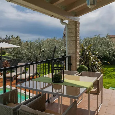 Laura Near Pula For 8 People - Pet Friendly With Children Playground Krnica