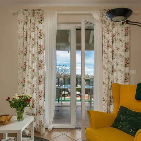 Laura Near Pula For 8 People - Pet Friendly With Children Playground Villa Krnica