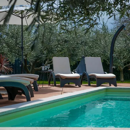 Laura Near Pula For 8 People - Pet Friendly With Children Playground Villa *