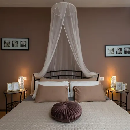 Villa Laura Near Pula For 8 People - Pet Friendly With Children Playground Krnica